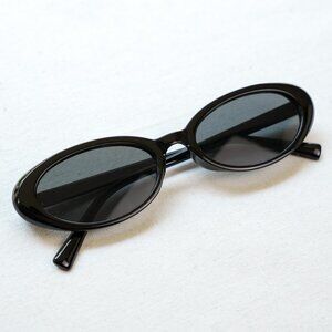 y2k 90s vintage style simple black oval sunglasses